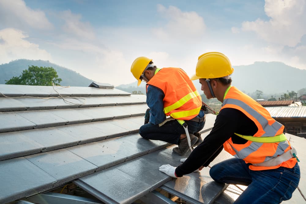 roof repair in Farmersville CA